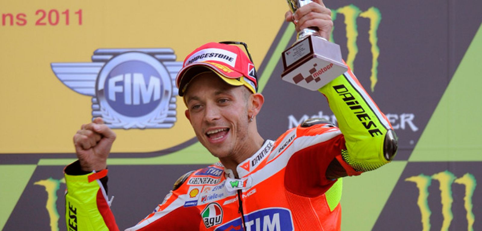 Rossi ha criticado a Simoncelli y a Lorenzo por sus adelantamientos en carrera.