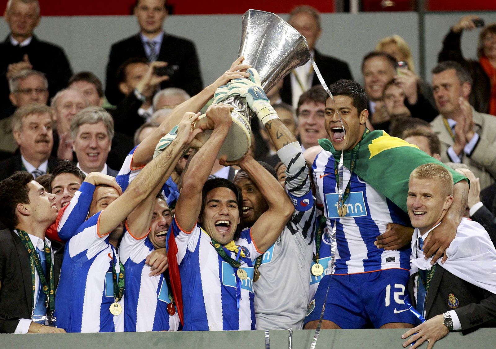 Porto players hold up the trophy as they celebrate their Europa League final soccer match victory against Braga in Dublin