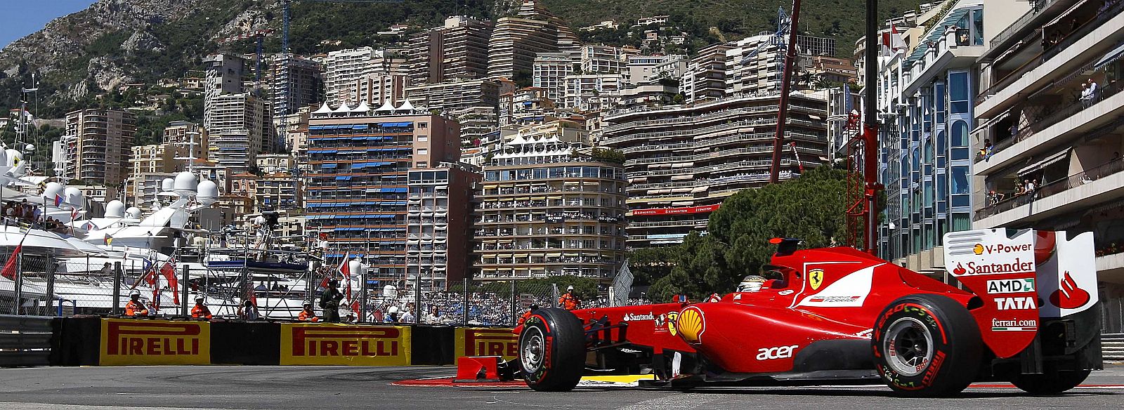 El Ferrari de Fernando Alonso durante los terceros libres en el Gran Premio de Mónaco.