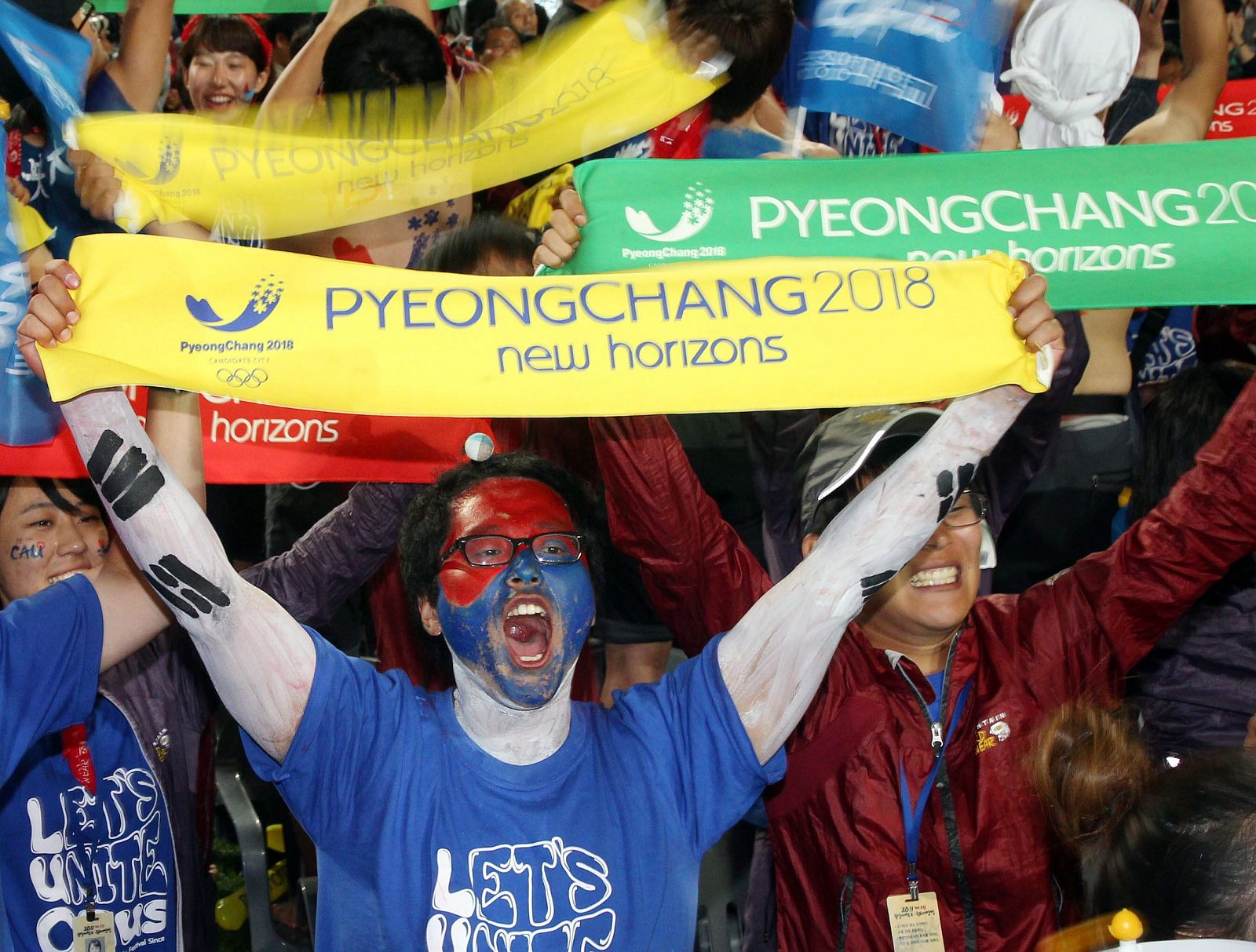 Surcoreanos celebran la elección de PyeongChang  como sede de los JJOO de invierno 2018