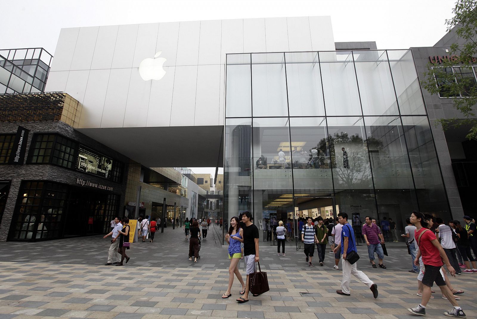 Descubren una sexta falsa tienda de apple en China