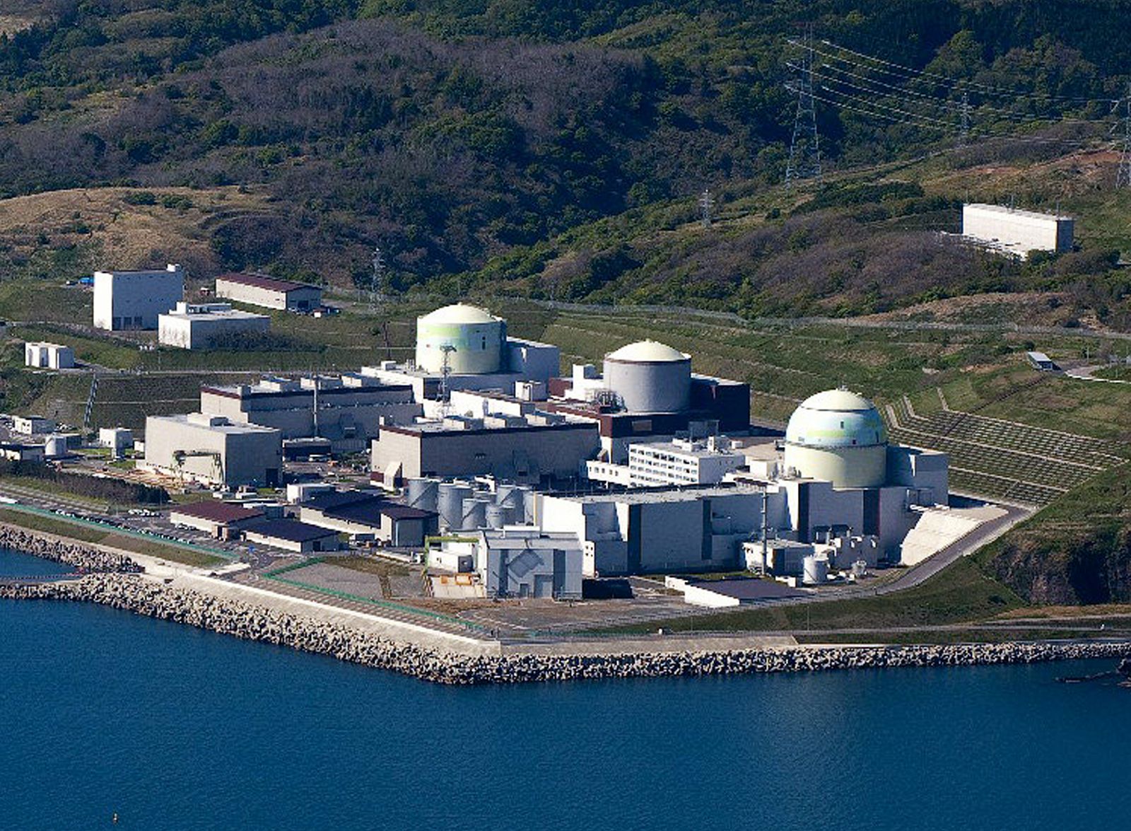 Imágenes aéreas de la central de Tomari, en la isla japonesa de Hokaido