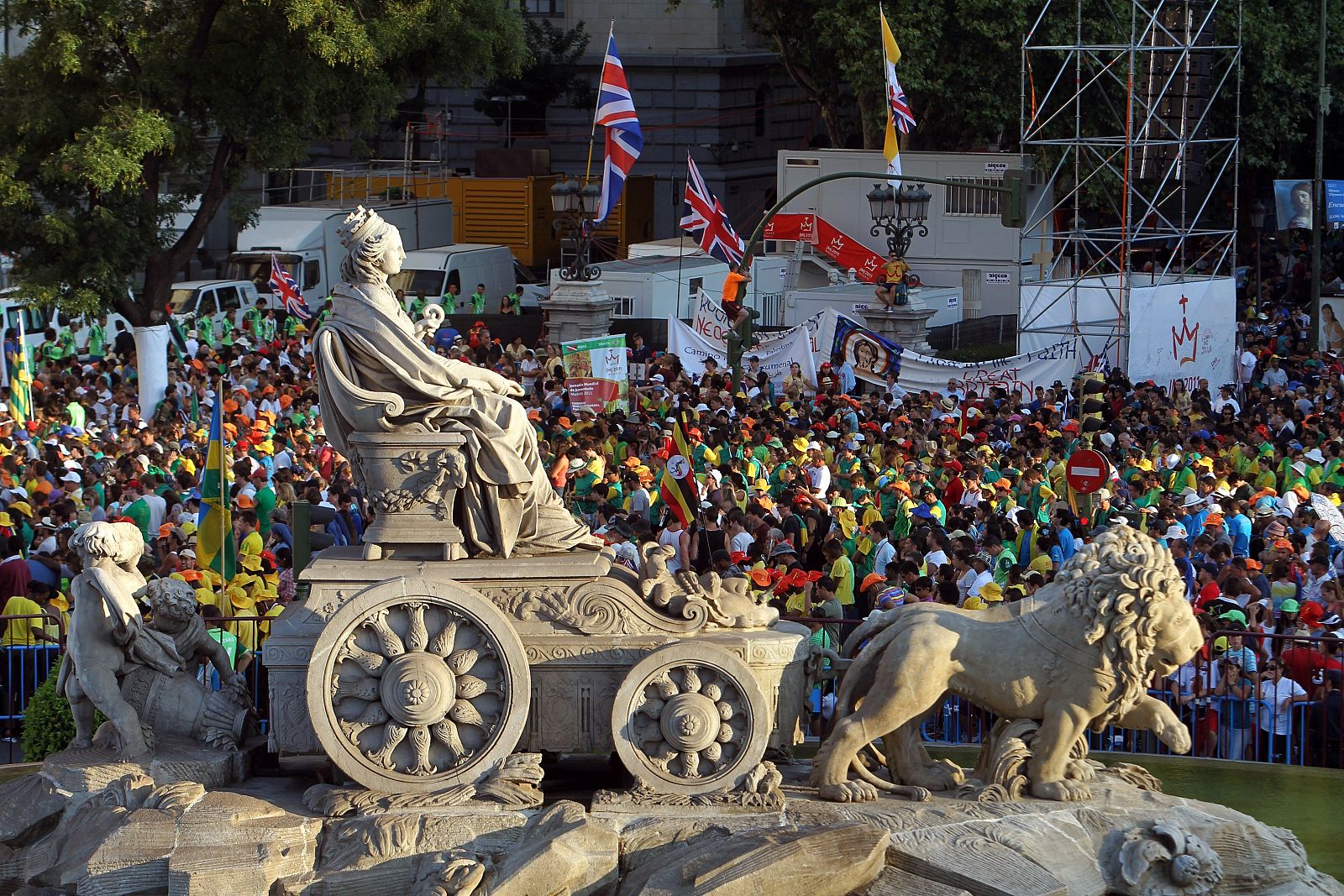 ENCUENTRO VOCACIONAL EN LA PLAZA DE CIBELES