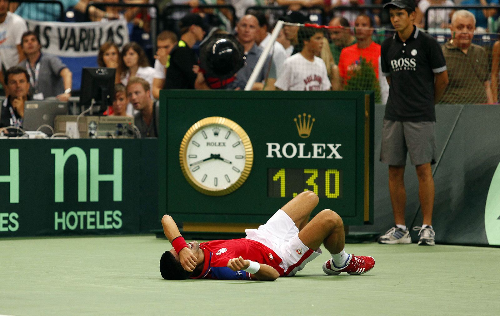 Novak Djokovic se lesiona en la Copa Davis
