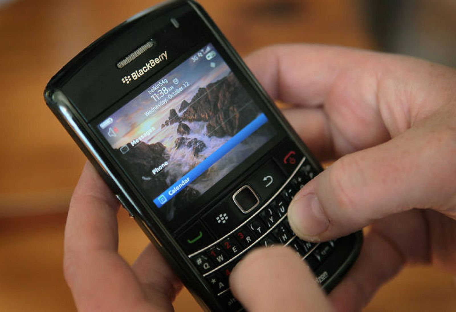 El juez condena al fabricante de Blackberry por infracción de patentes tras tres años de litigio