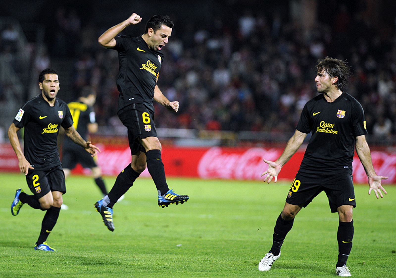 Xavi celebra su cuarto gol en Liga, frente al Granada.
