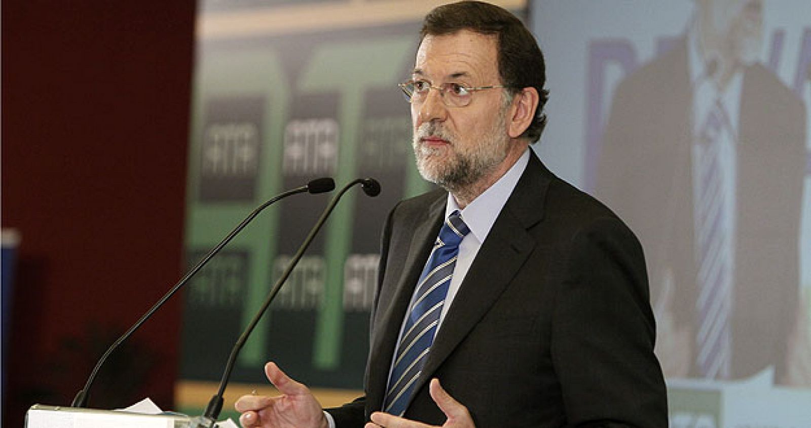 Rajoy promete que los parados podrán utilizar el 100% de su prestación para crear su propio negocio