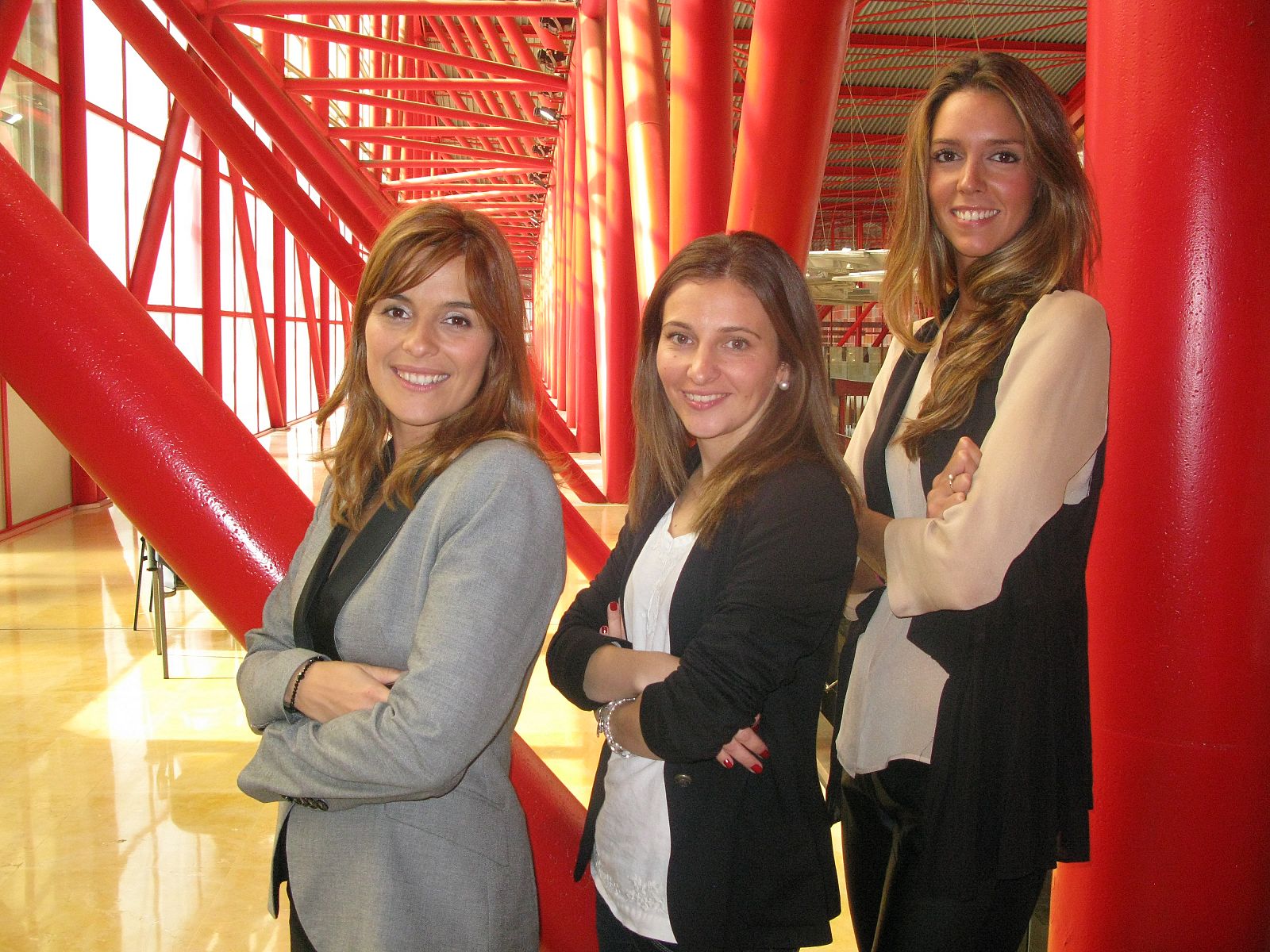 Teresa Gonzala, Nuria Rodríguez y Elena Benavides en la conferencia celebrada por el MIT en Málaga