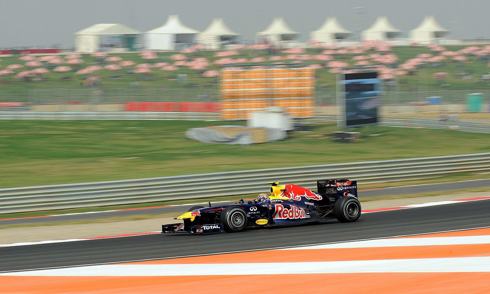 Sebastian Vettel se hace con su decimotercera 'pole' de la temporada en el GP de India.