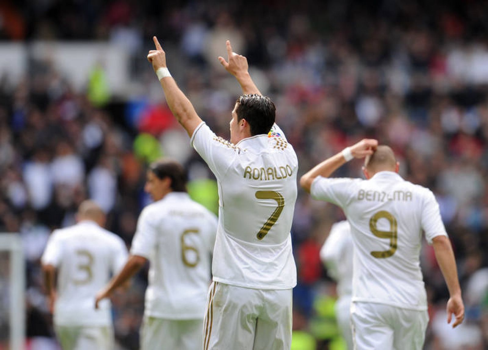 Futbol Real Madrid 7 1 Osasuna El Real Madrid Se Quita El Sueno Por Madrugar Con Siete Goles Al Osasuna Rtve Es