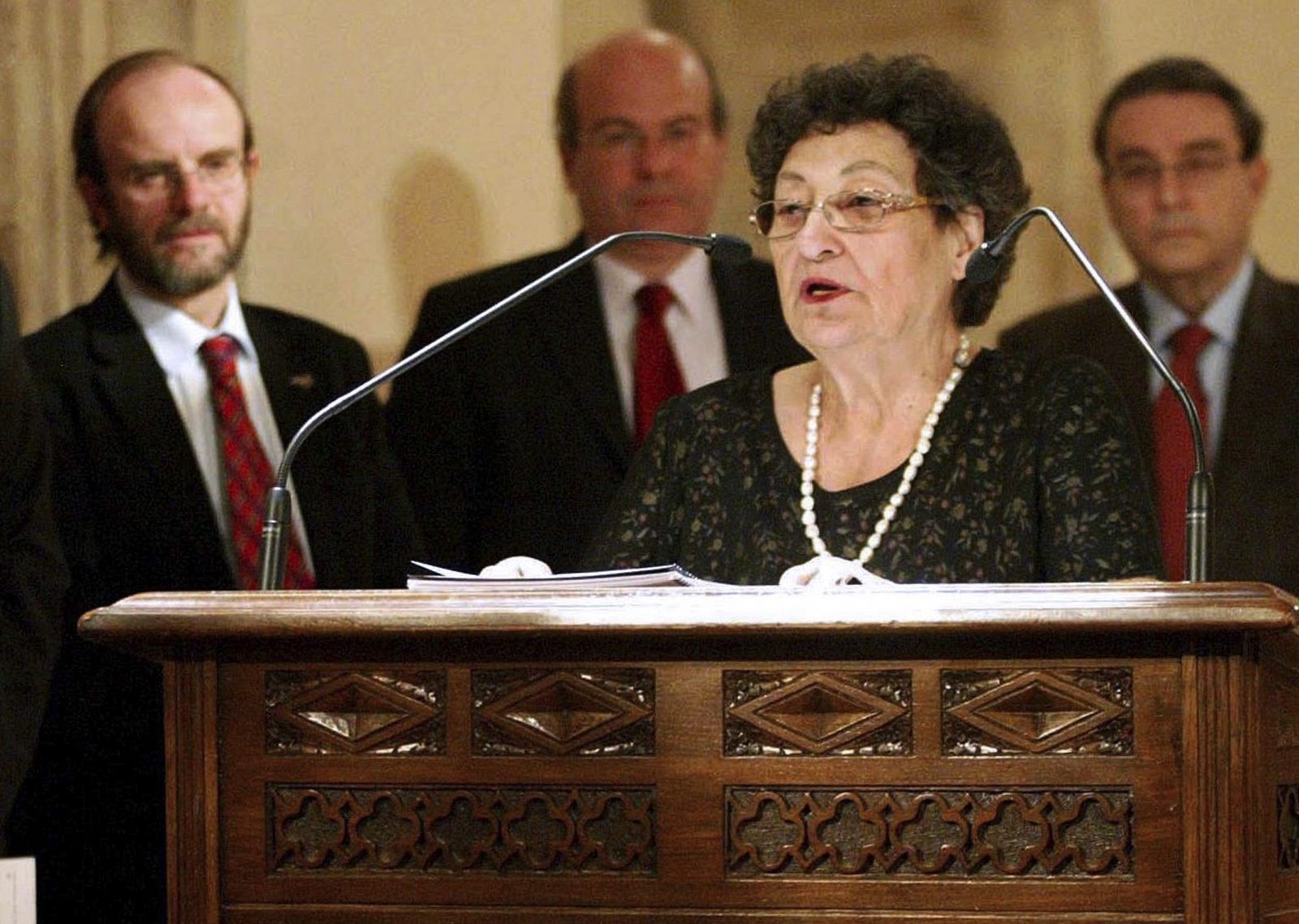 FRANCISCA AGUIRRE, PREMIO NACIONAL DE POESÍA 2011