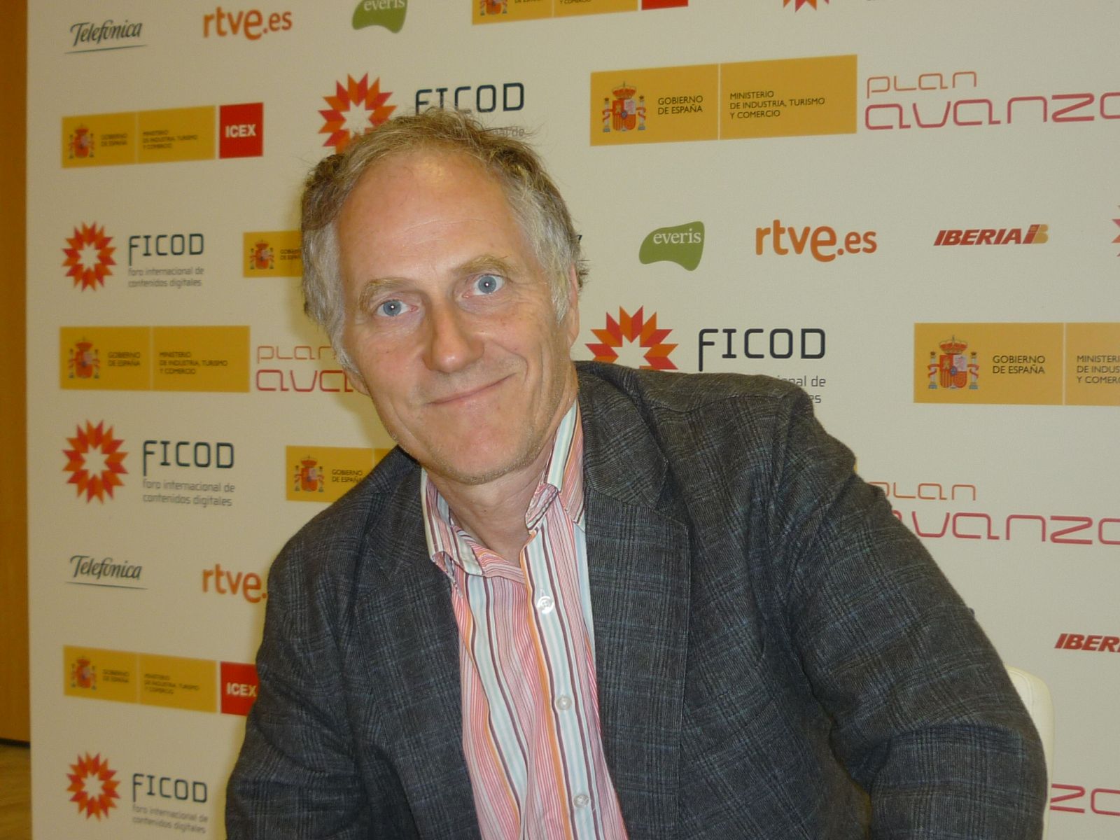 Tim O'Reilly durante la entrevista con RTVE.es tras su charla en FICOD 2011