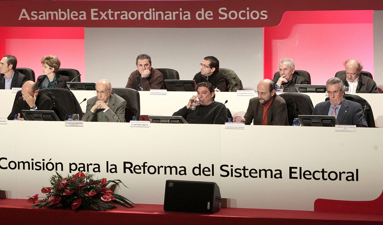UNOS 300 SOCIOS ASISTEN A LA ASAMBLEA PARA REFORMAR LAS ELECCIONES DE LA SGAE