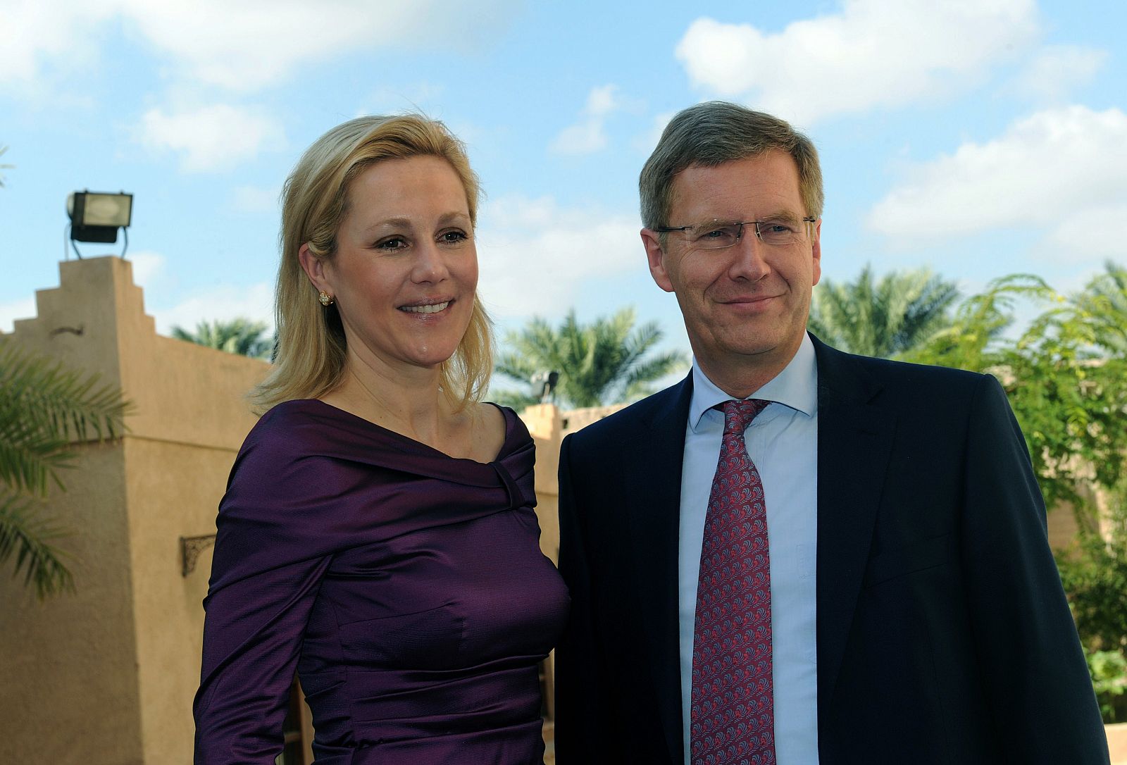 El presidente alemán, Christian Wulff, junto a su mujer Bettina Wulff, en un viaje oficial