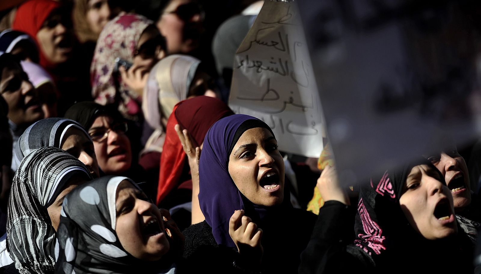 Mujeres marchan en Tahrir