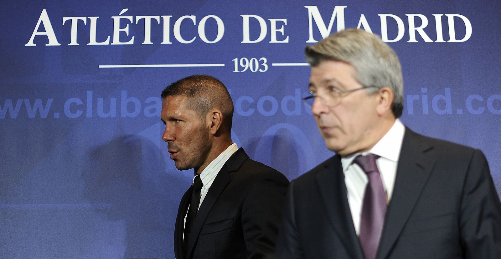 El presidente del Atlético, Enrique Cerezo, junto al entrenador Simeone.