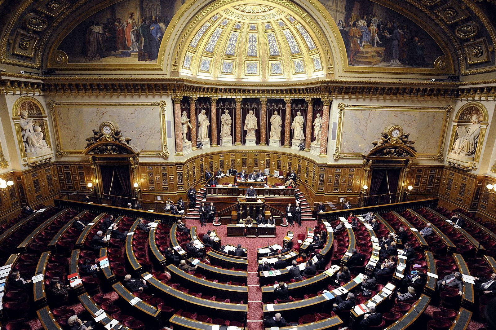 Imagen del Senado francés durante la sesión en que se votó la ley que penaliza la negación de los genocidios