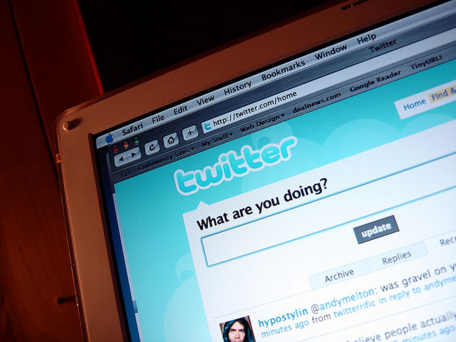 Twitter está investigando la filtración de decenas de miles de cuentas y contraseñas en Internet