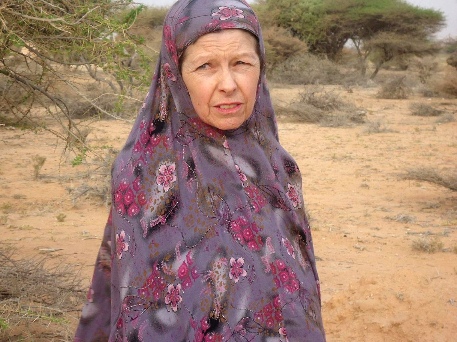La rehén británica Judith Tebbutt, en una fotografía tomada en Adado (Somalia), tras su liberación