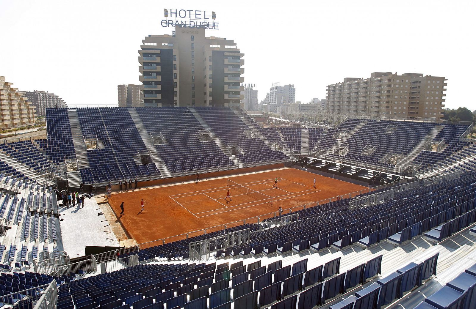Vista del estadio que albergará la eliminatoria de cuartos de final de la Copa Davis entre España y Austria