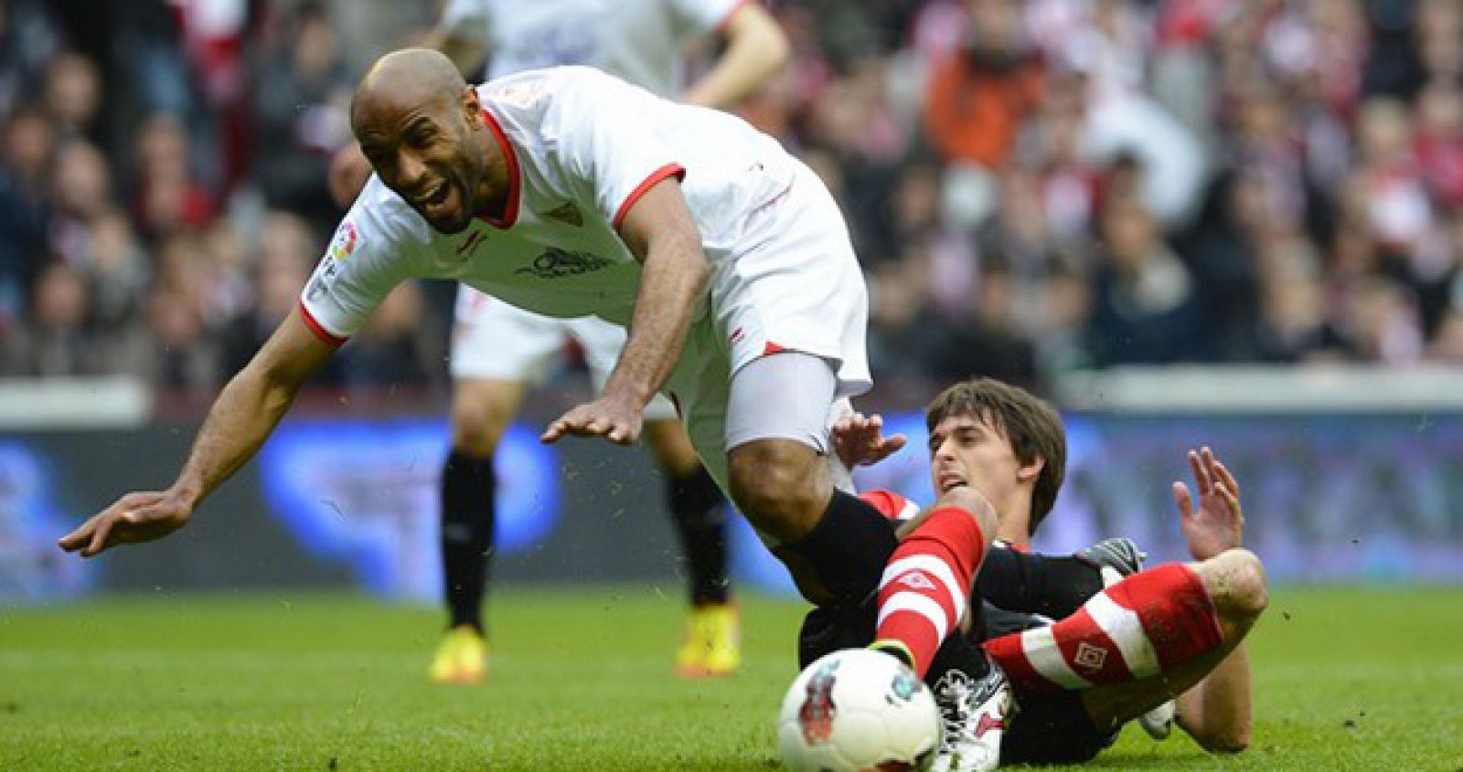 Kanouté se despìde del Sevilla