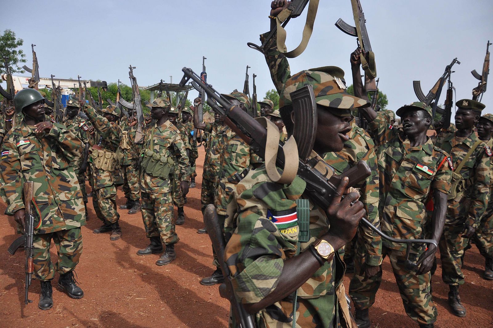 Soldados sudaneses en una base militar