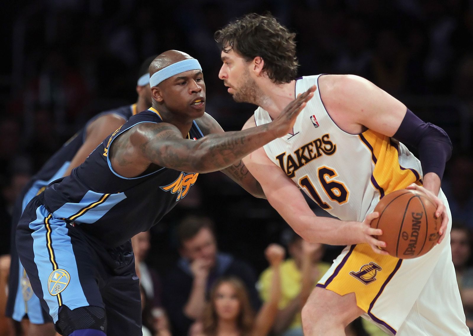 Primer partido de Los Angeles Lakers contra Denver Nuggets