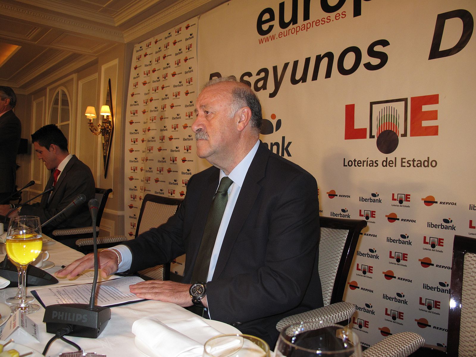 El seleccionador nacional Vicente del Bosque en los Desayunos Informativos de Europa Press.