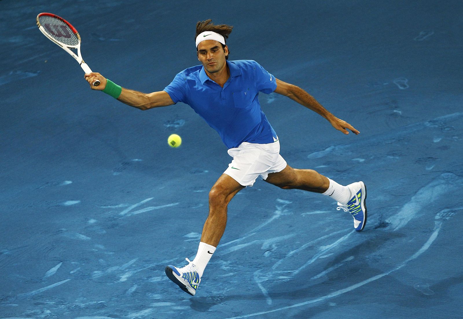 Federer juega ante Raonic en el torneo de Madrid