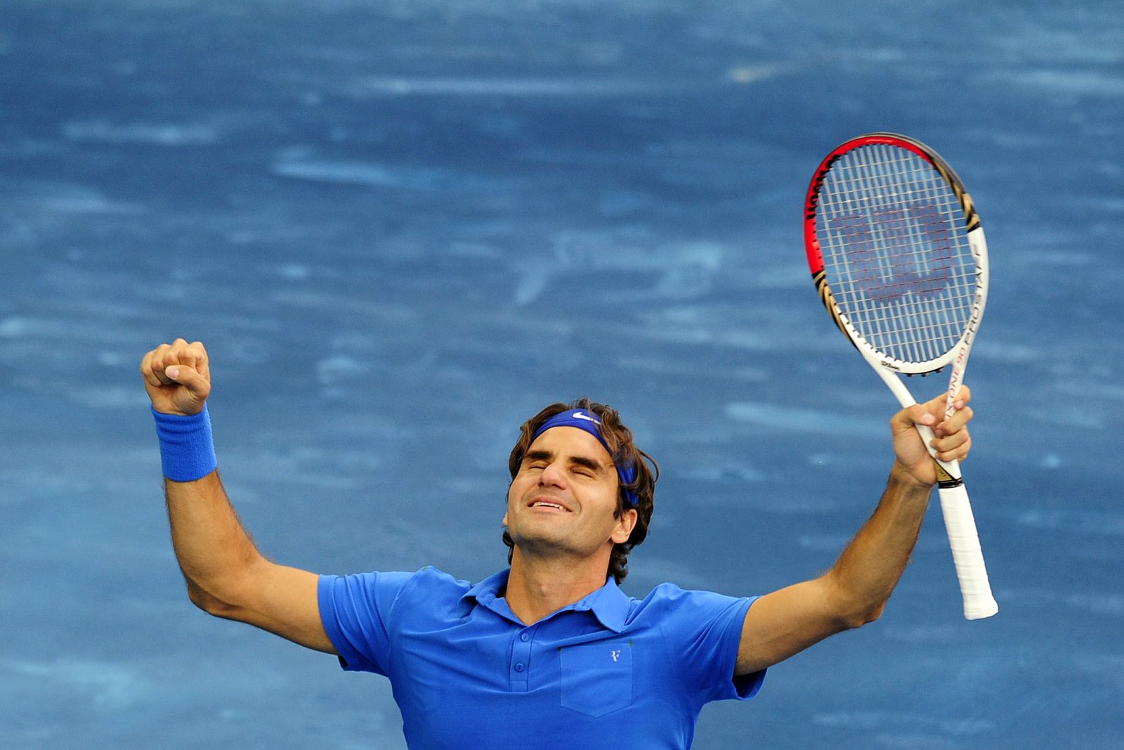 Roger Federer celebra su victoria en el Masters 1000 de Madrid.