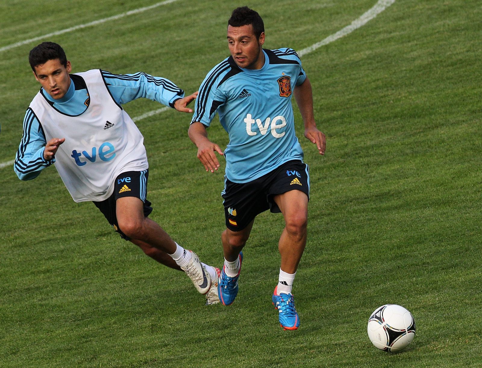 Cazorla y Navas, en un entrenamiento de la selección