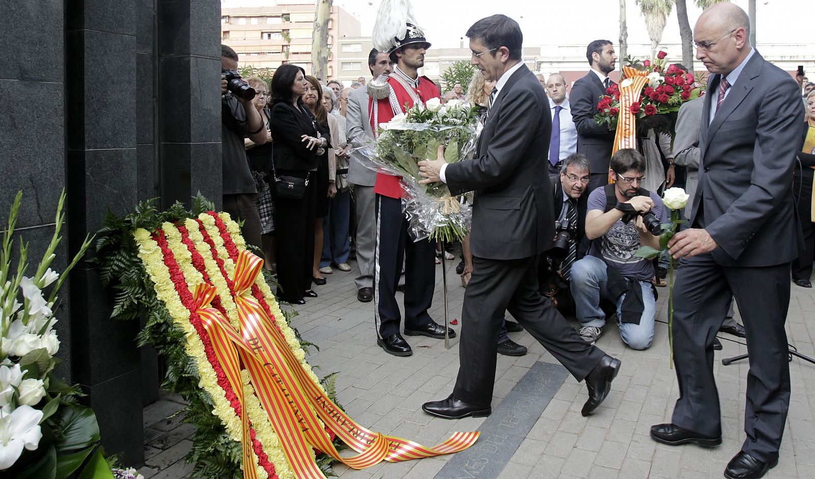 LÓPEZ PIDE A VÍCTIMAS QUE AYUDEN A EVITAR QUE EL OLVIDO ABSUELVA A LOS TERRORISTAS