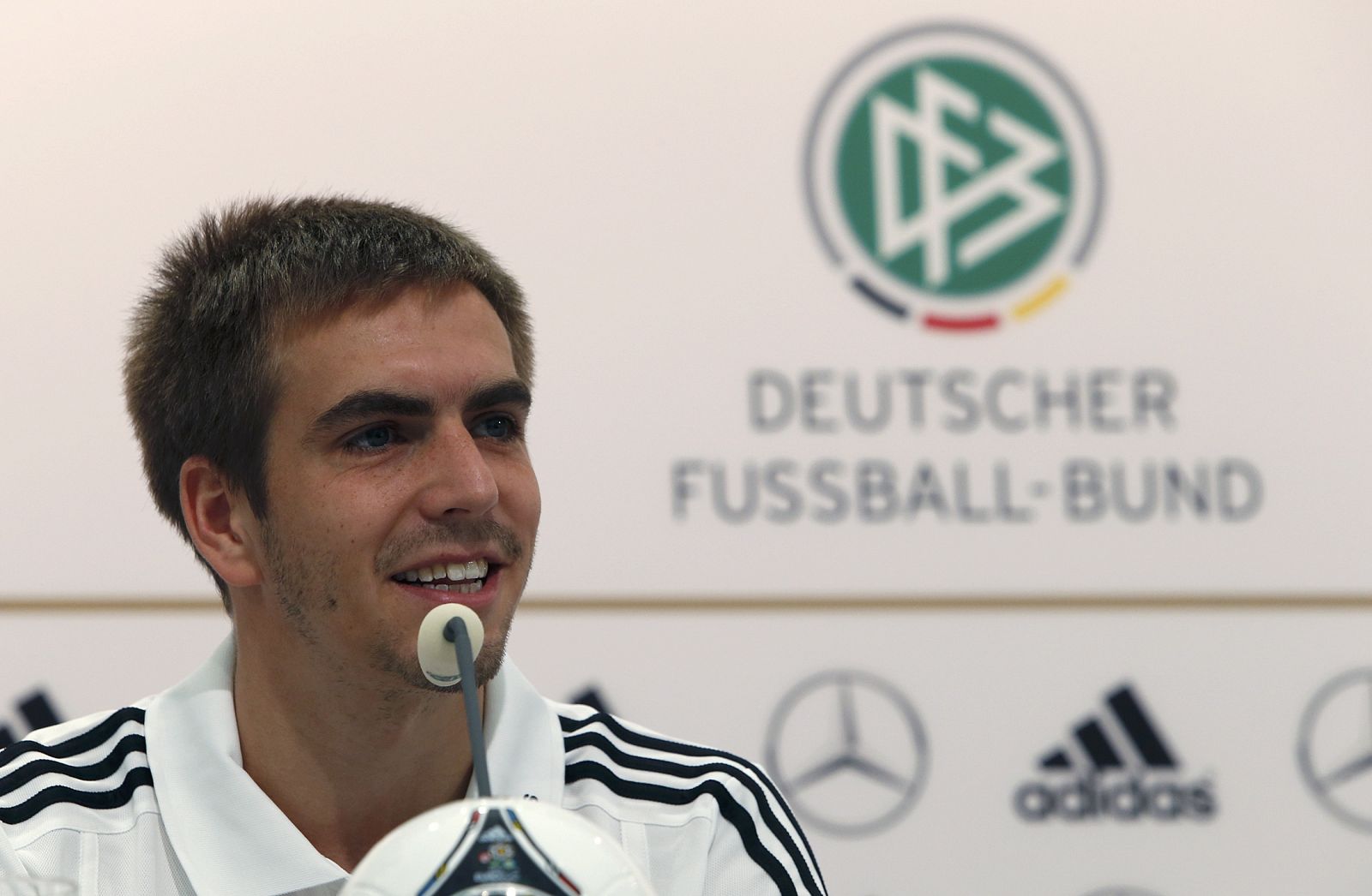 El lateral de la selección alemana, Philipp Lahm, en rueda de prensa