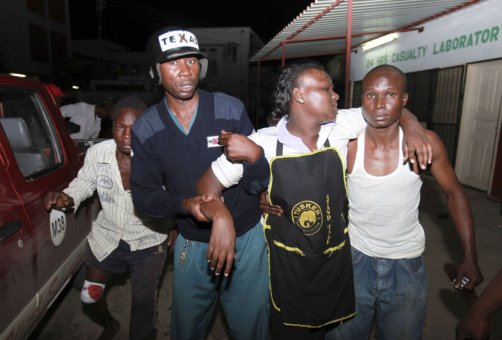 Heridos en la explosión del bar de Kenia atendidos por la Policía