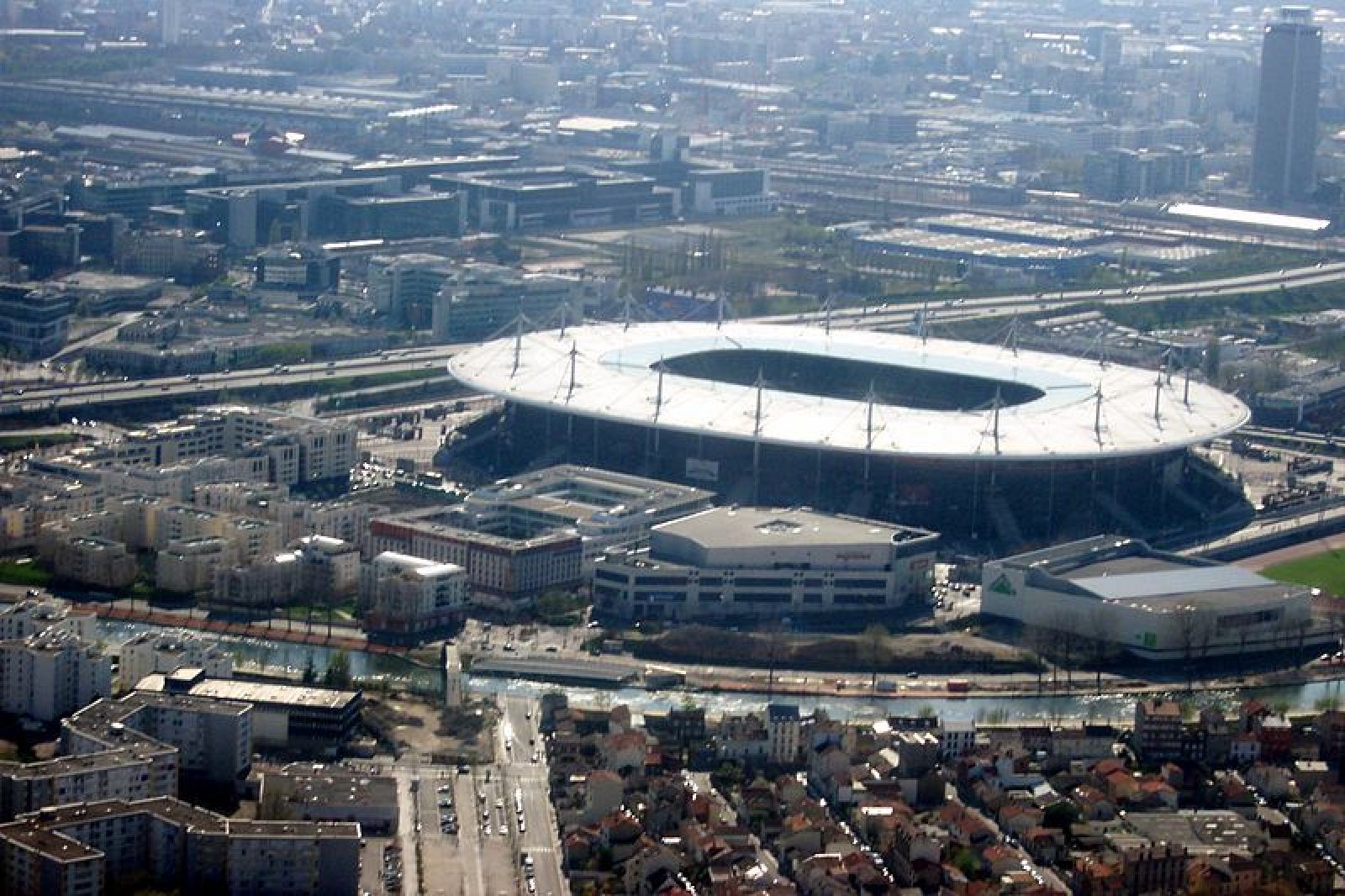 El 'Stade de France' en Saint-Denis, al norte de París, es una de las sedes para la Eurocopa de 2016.