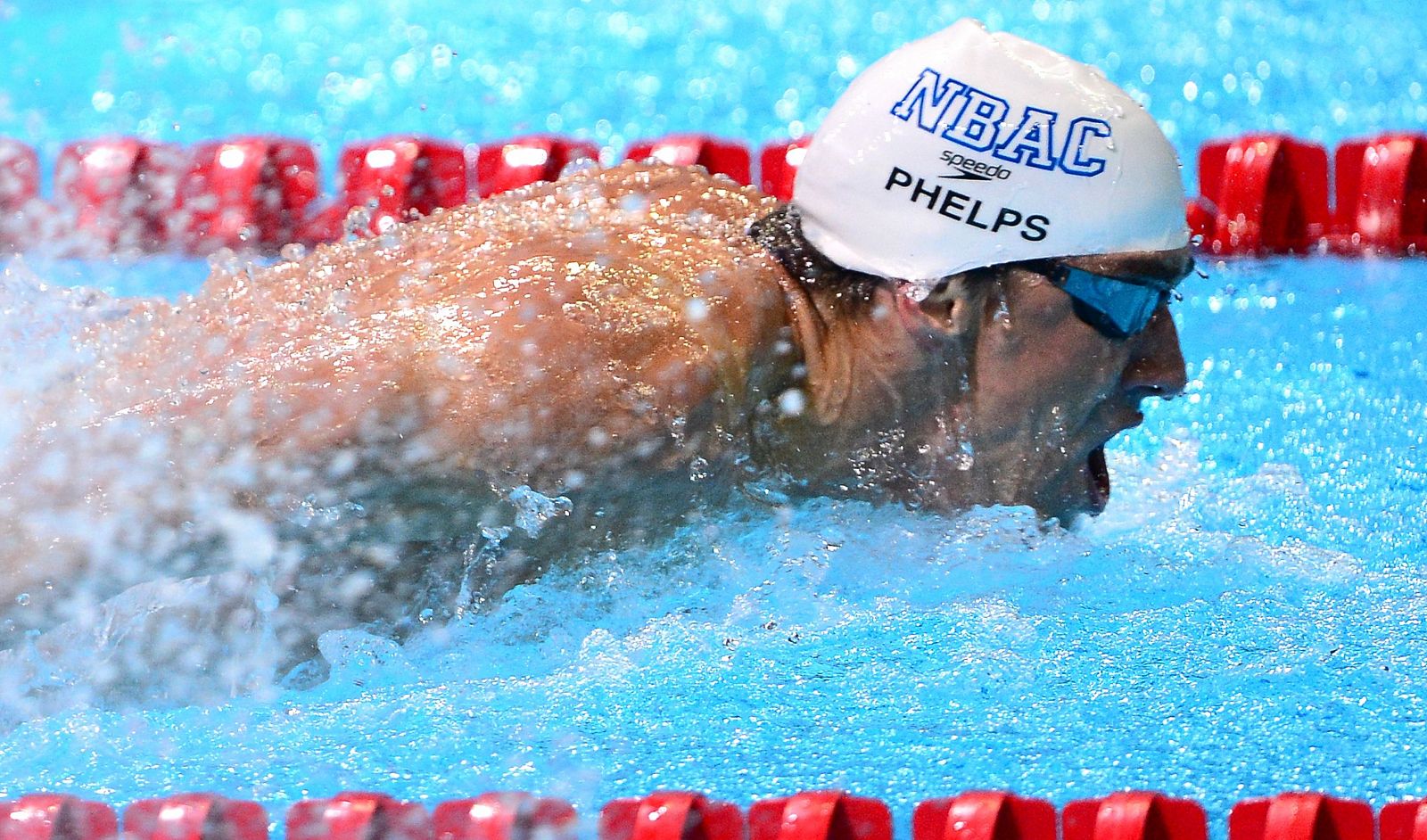 Michael Phelps se ha impuesto a Lothte en la final de 200m estilos.