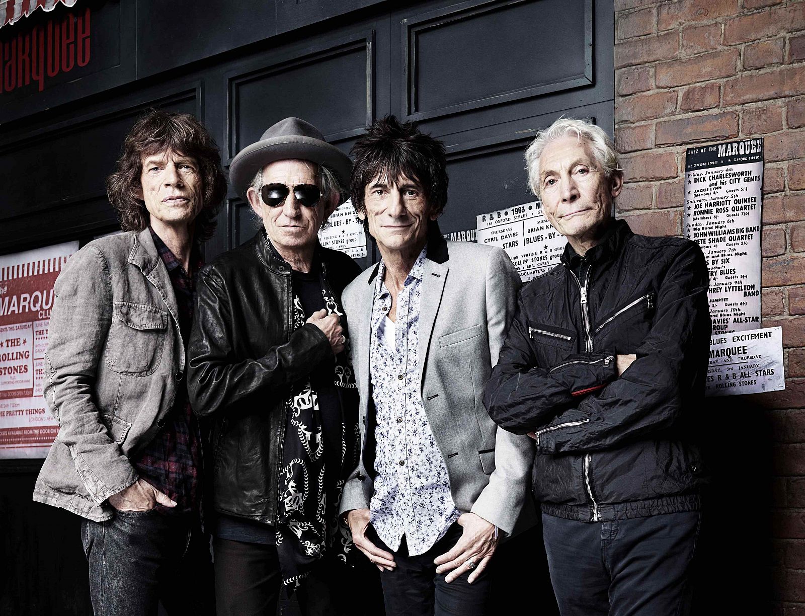 Los Rolling Stones delante del Marquee club en Londres conmemorando el 50 aniversario de su primer concieto