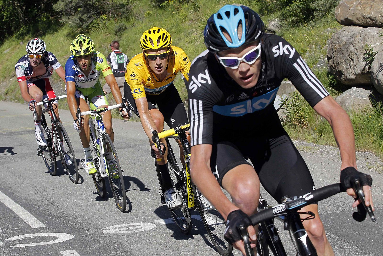 Los compañeros del equipo británico Sky, en el Tour de Francia. Ya han tenido varias disputas por un puesto en la general a pesar de que, a priori, el líder es Wiggins.