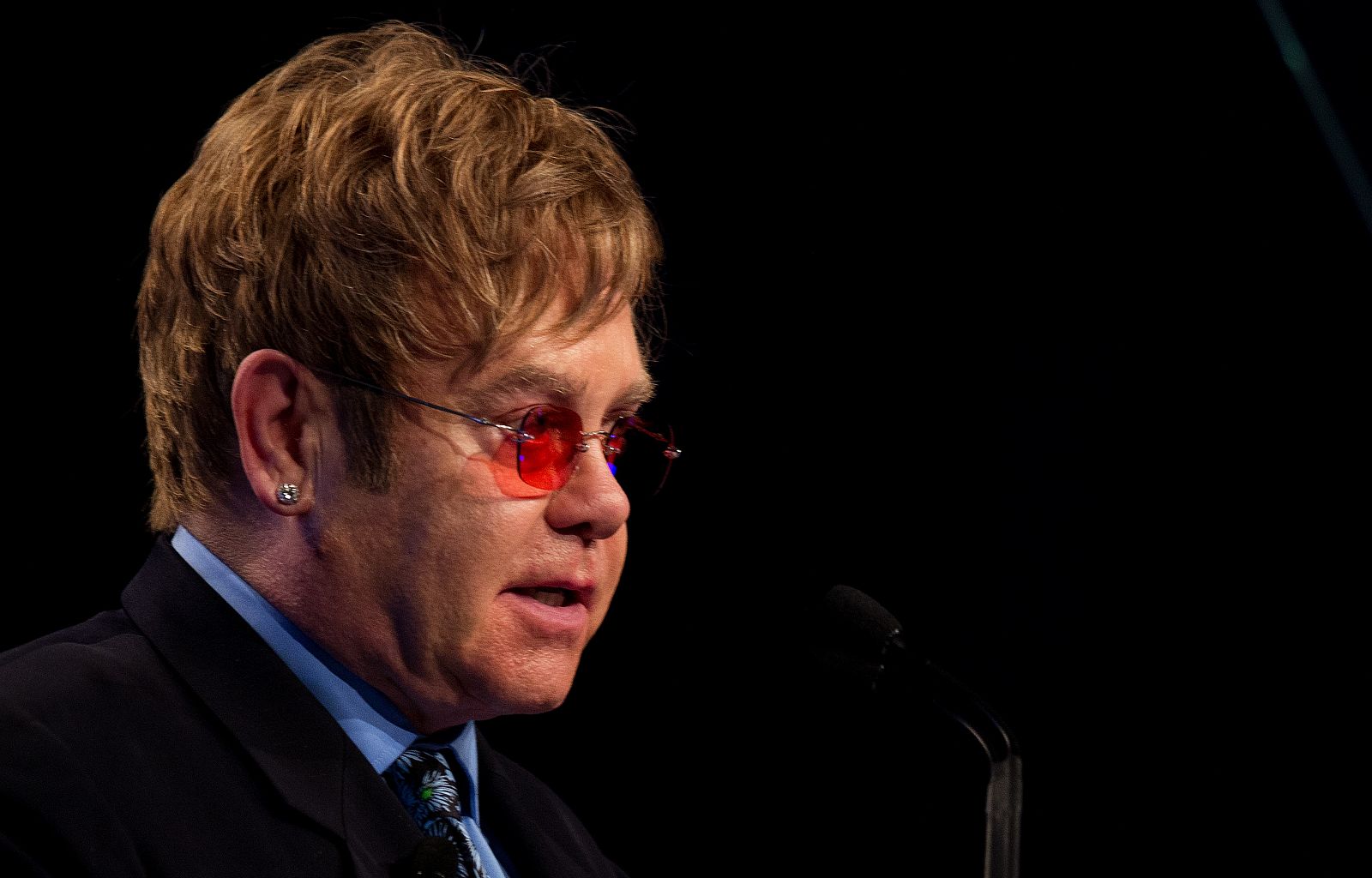 El cantante Elton John