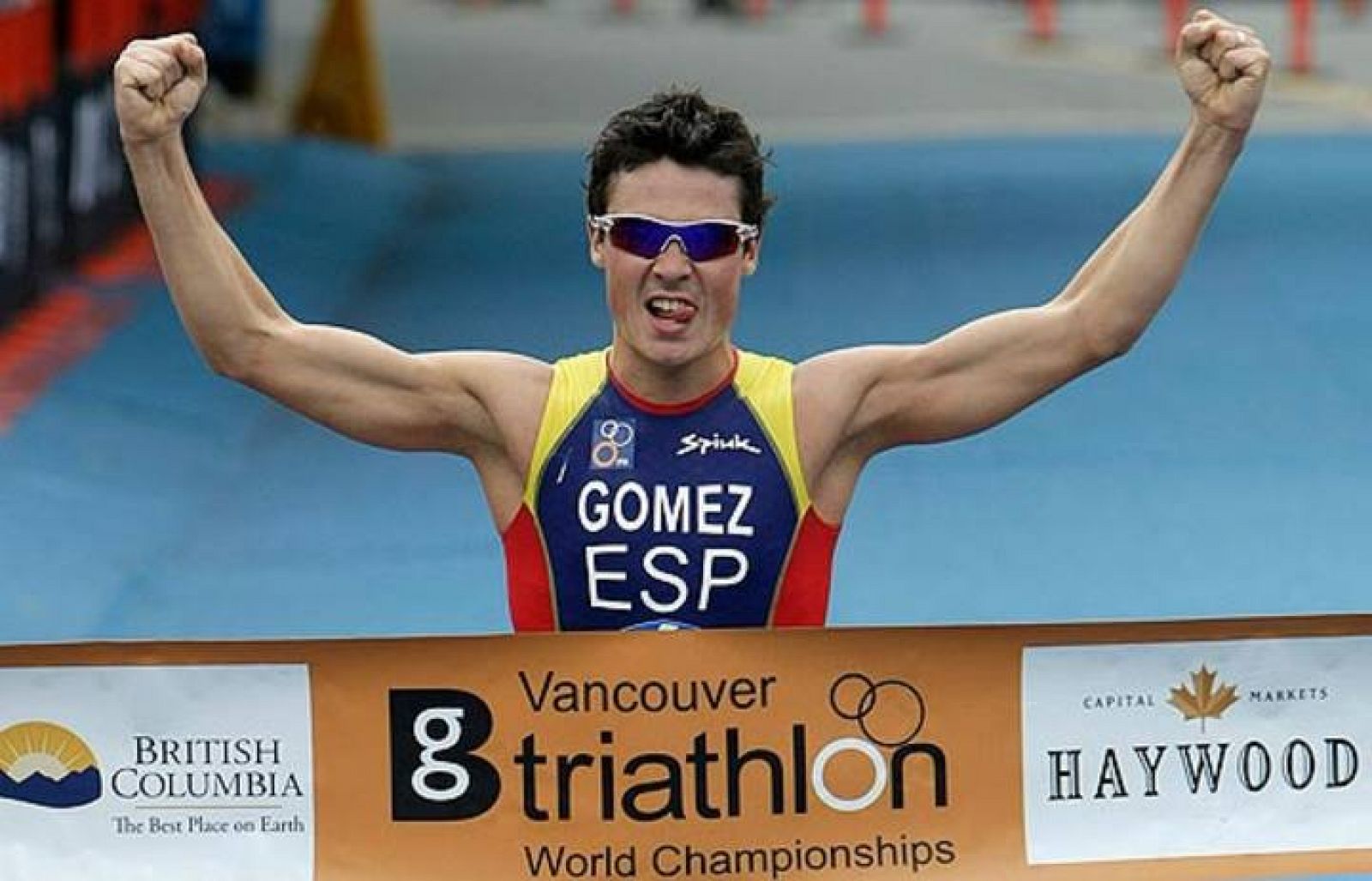 El triatleta español, Javier Gómez Noya, aspira a subir al podio de Londres 2012.