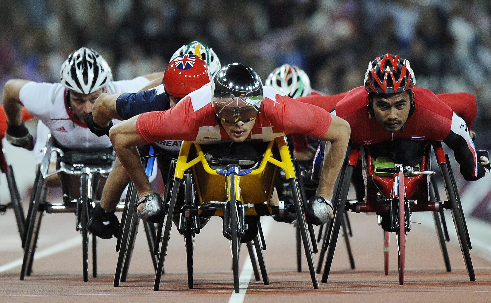 Imagen de la prueba masculina de atletismo de los 5000 metros en los Juegos Paralímpicos de Londres (Reino Unido).