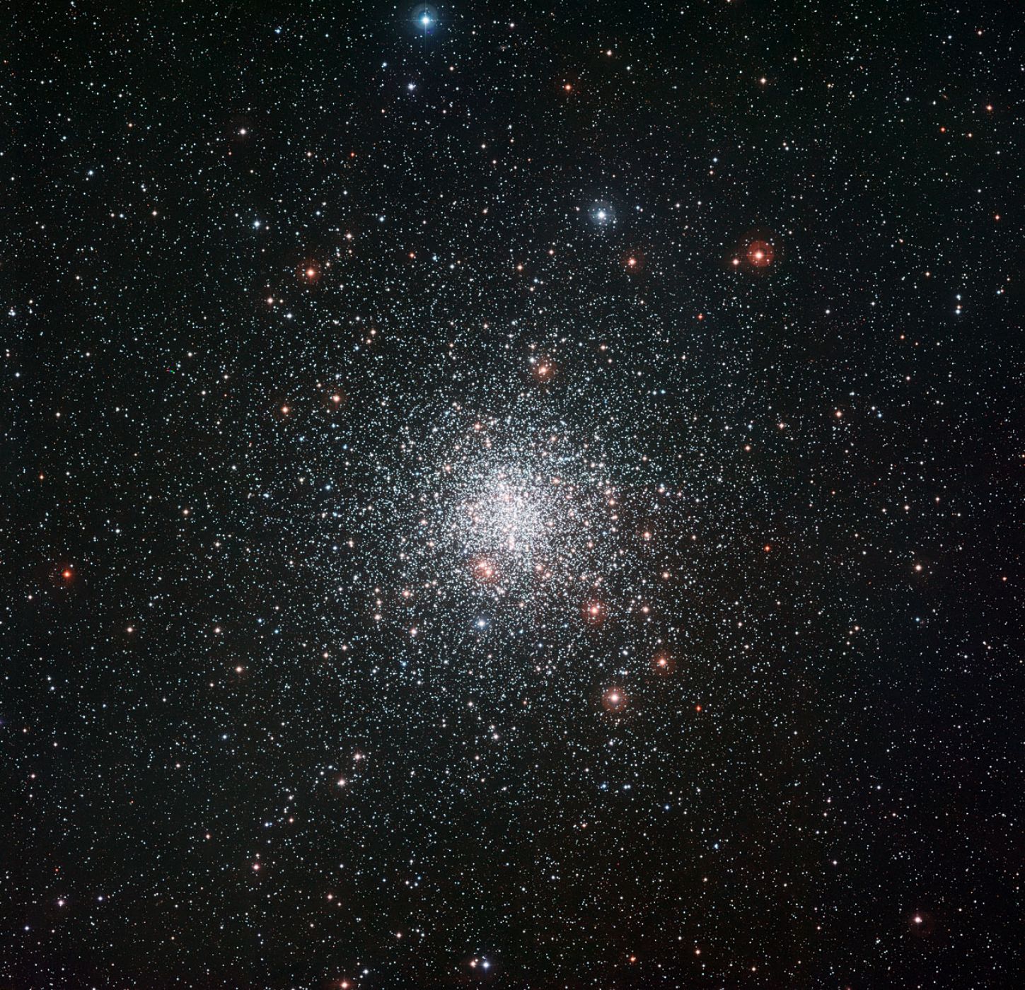El cúmulo de estrellas Messier 4 captado por el Observatorio La Silla de ESO (Chile)