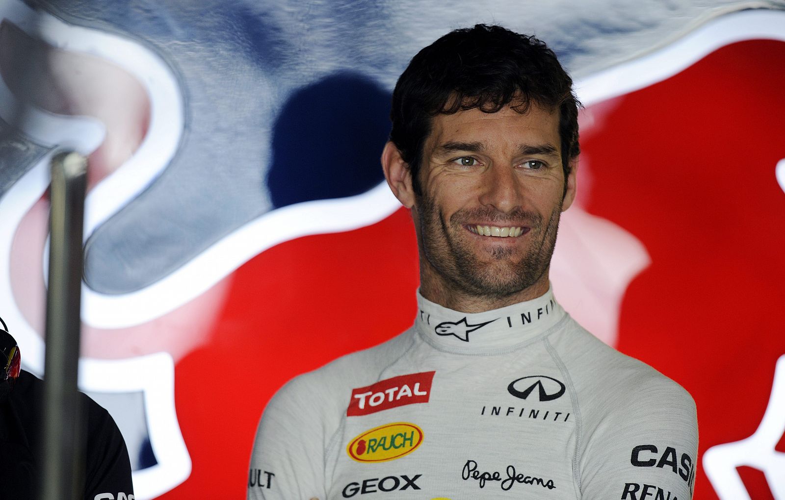 El piloto australiano Mark Webber, del Red Bull Racing, feliz con su primer puesto en los libres del viernes