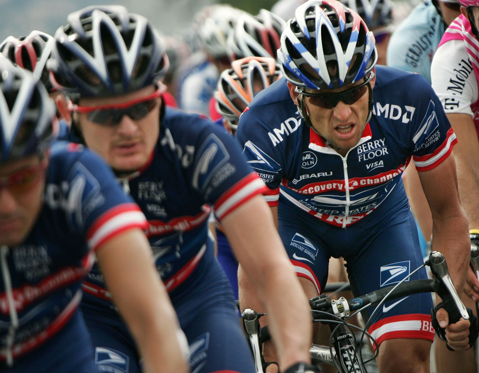 Lance Armstrong, en una imagen de 2004, junto a algunos de sus compañeros del US Postal, como Floyd Landis