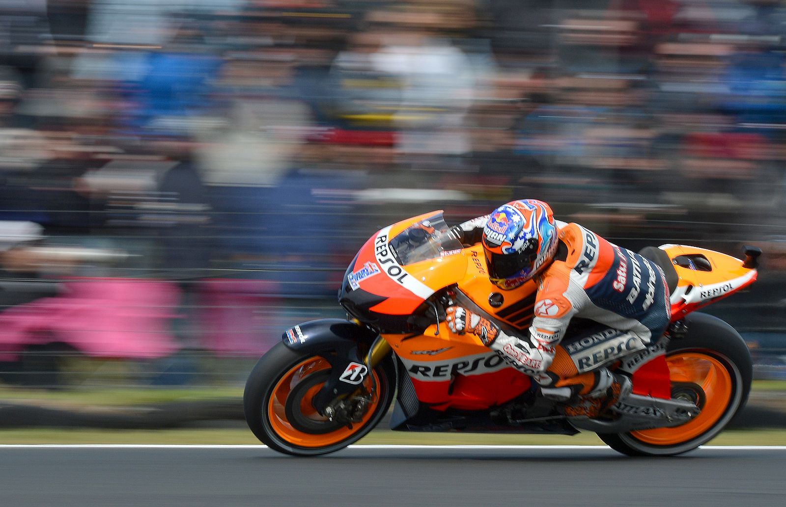 Casey Stoner ha logrado la 'pole' en el circuito australiano de Philip Island.