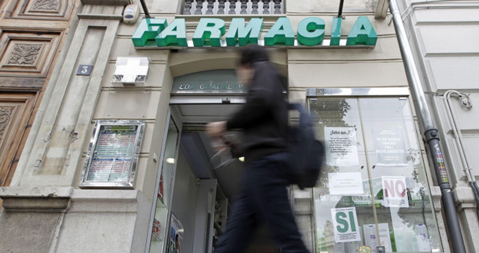 Las farmacias valencianas desconvocan la huelga tras pactar con la Generalitatº