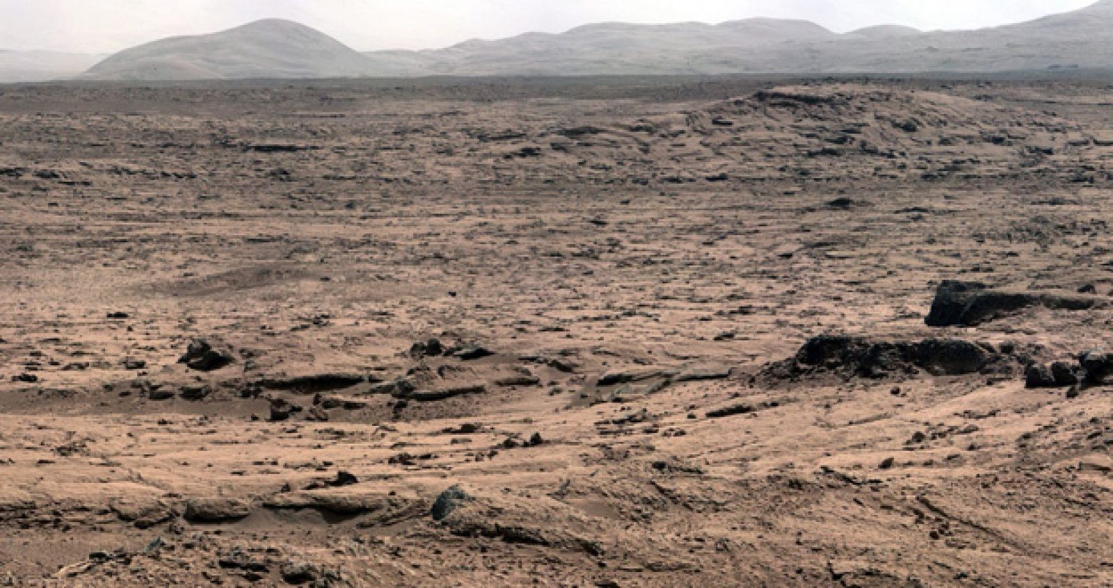 La zona de Marte conocida como Rocknest, captada por la Mast Camera colocada en el robot 'Curiosity'