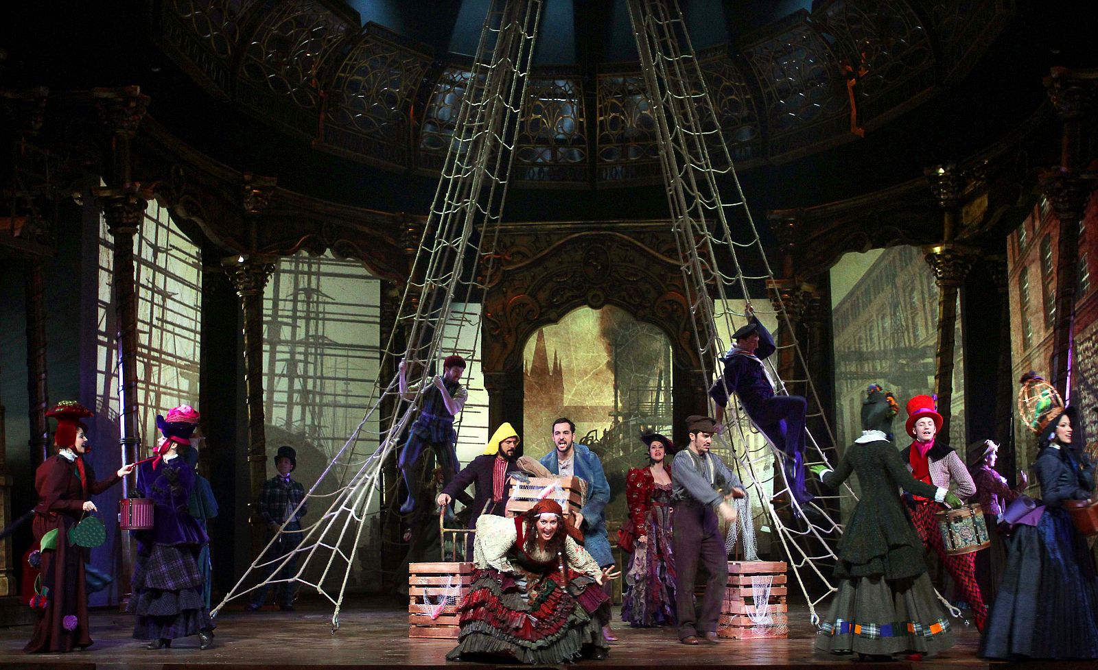 El último jinete es un espectáculo de fantasía musical concebido para estrenarse en Madrid y Londres, producido paralelamente en ambas ciudades.