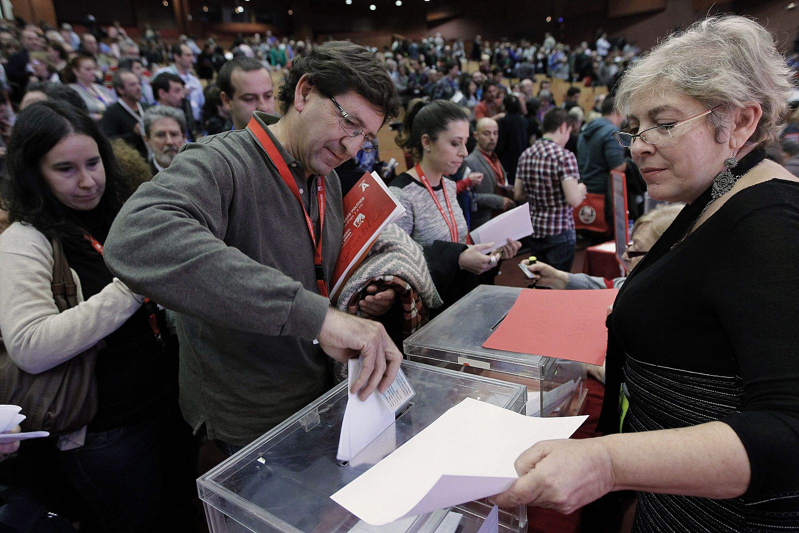 Qué votan los delegados de la asamblea federal de IU