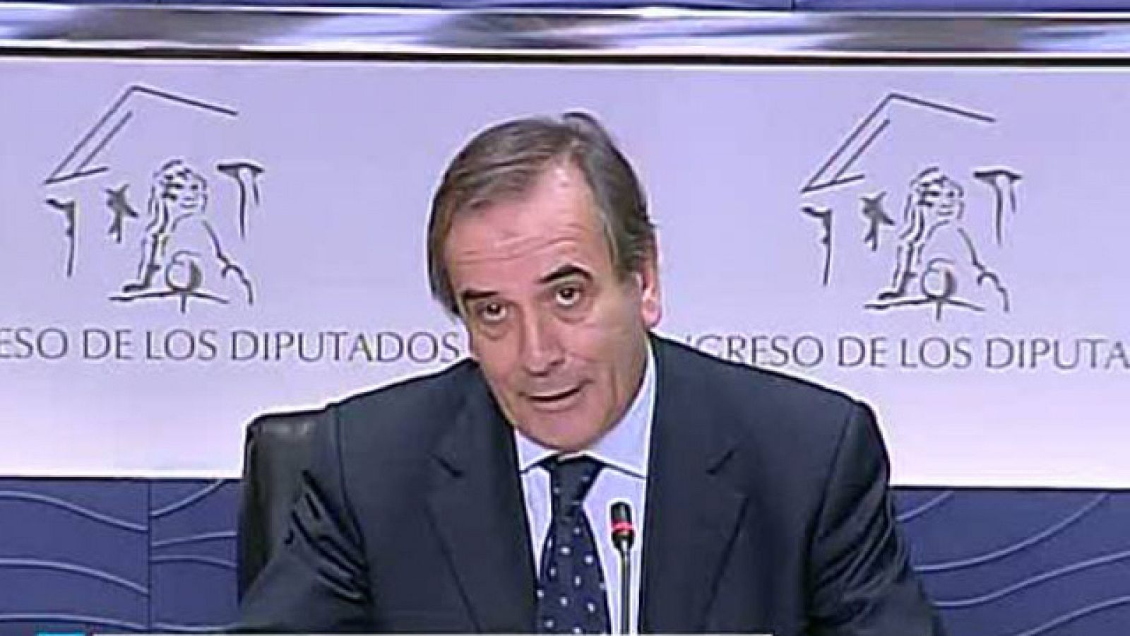 Fue ministro de Defensa con el Gobierno de José Luis Rodríguez Zapatero.